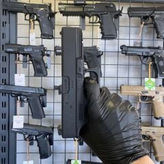 Umarex Glock 22 Gen4 Airsoft Tabanca