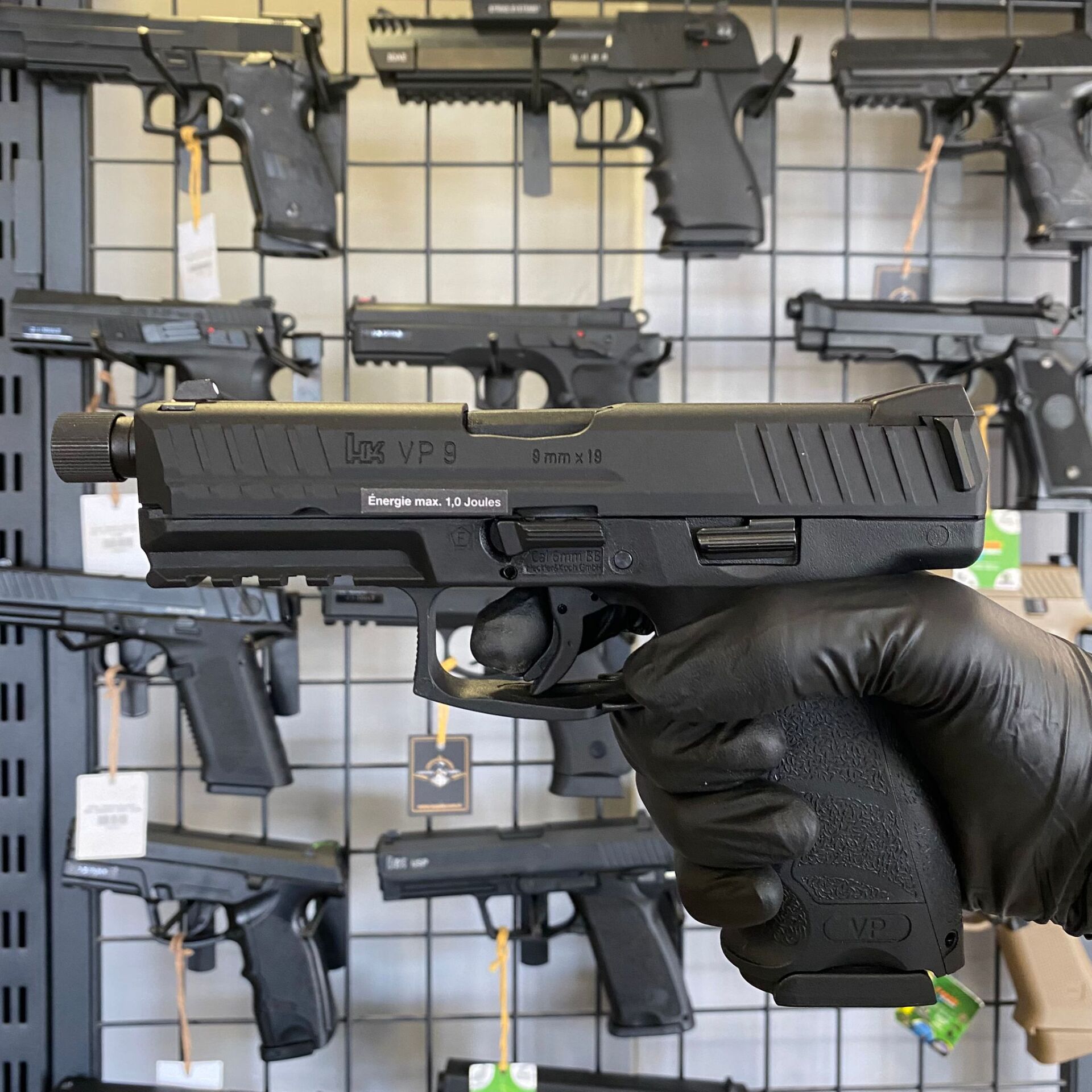 UMAREX Heckler & Koch VP9 Tactical Airsoft Tabanca