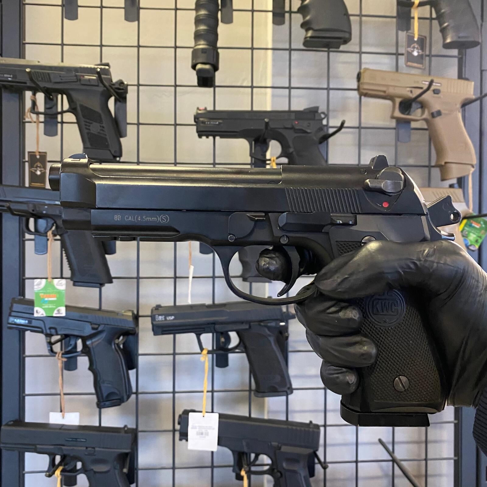 KWC Beretta M92 Blowback Havalı Tabanca