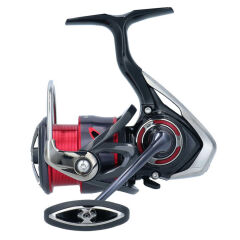 DAIWA Fuego 20 LT 2500 XH Olta Makinesi 6+1BB